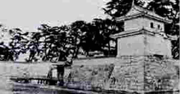 赤穂城大手門と隅櫓古写真