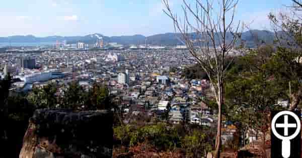 赤穂市街地が眼下に(戻る)