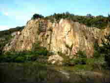 尾崎側の登山口の写真